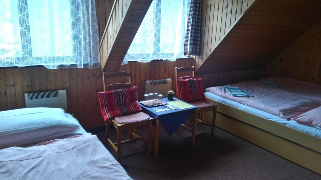 Penzion Encian Mýto pod Ďumbierom Chambre photo