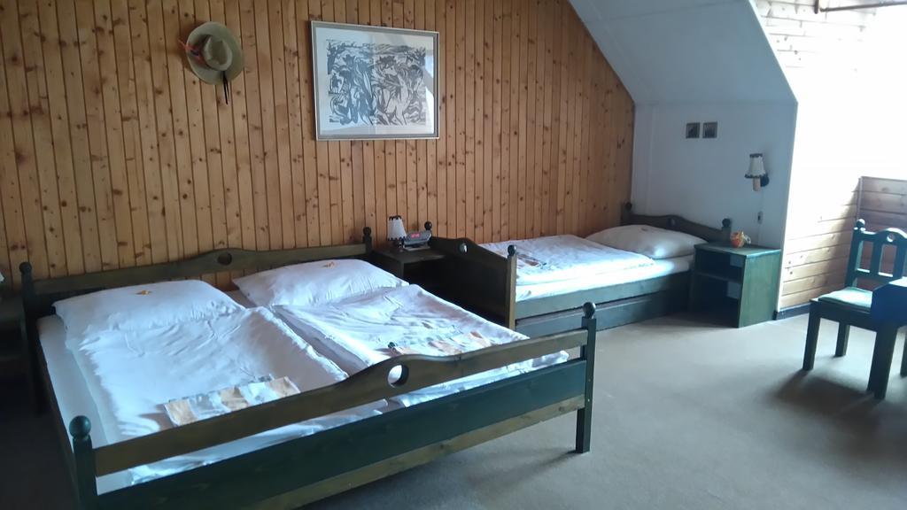 Penzion Encian Mýto pod Ďumbierom Chambre photo