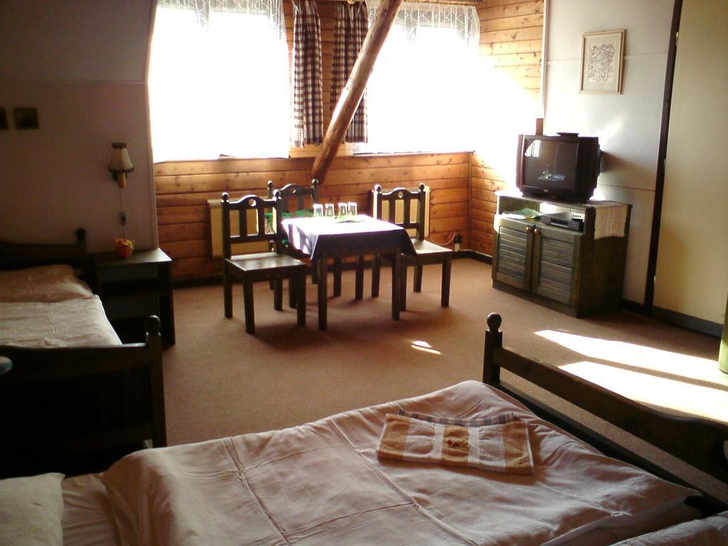 Penzion Encian Mýto pod Ďumbierom Chambre photo
