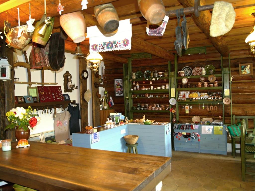 Penzion Encian Mýto pod Ďumbierom Extérieur photo