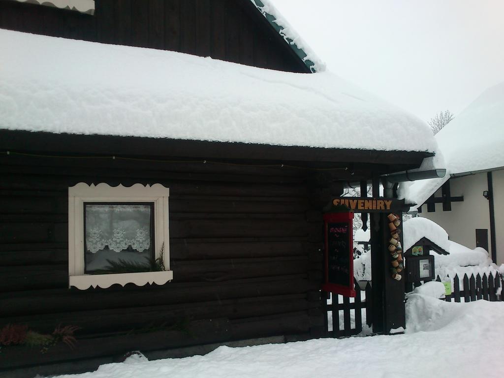 Penzion Encian Mýto pod Ďumbierom Extérieur photo