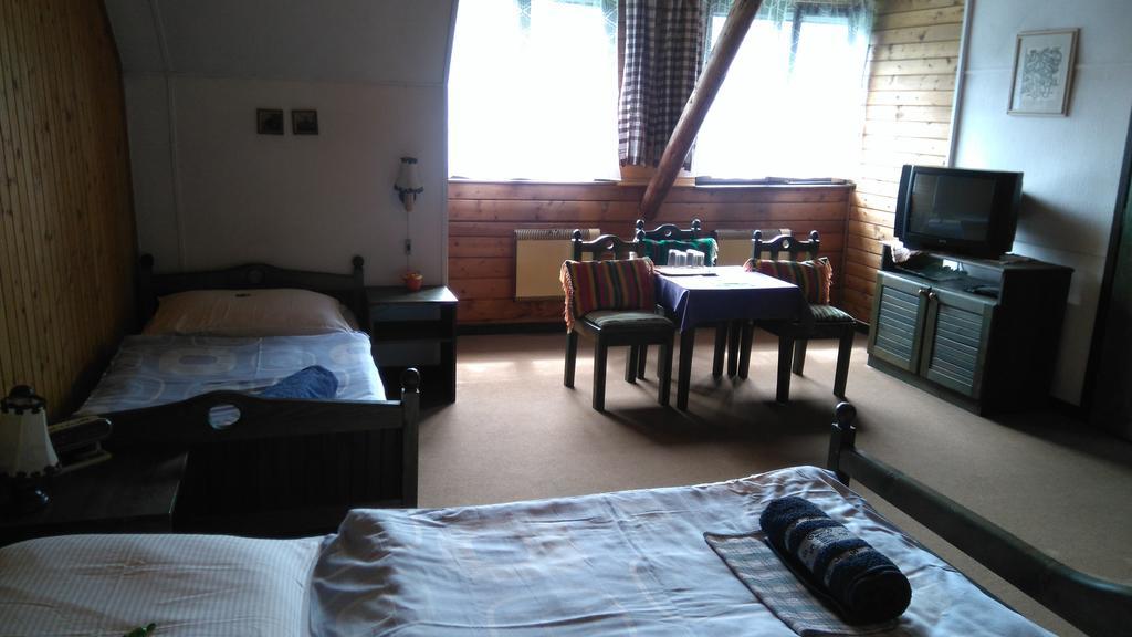 Penzion Encian Mýto pod Ďumbierom Extérieur photo